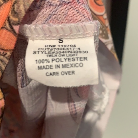 One world colorful, beautiful blouse; size Small - Picture 4 of 7